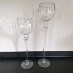 Kerzenhalter auf Fuß