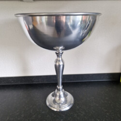 Flaschenkühler hoch